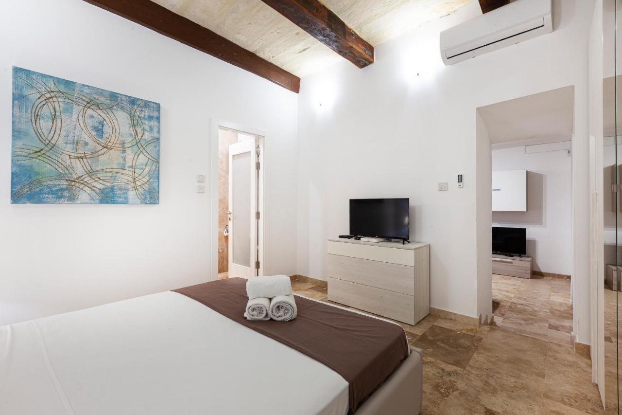 Designer Home With Comfy Sofa In Central Valletta By 360 Estates Kültér fotó