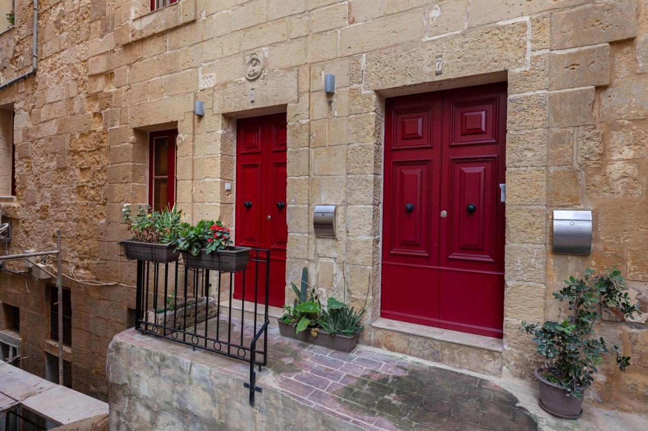 Designer Home With Comfy Sofa In Central Valletta By 360 Estates Kültér fotó